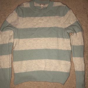 Women’s Blue and White Stripped Gap Sweater
